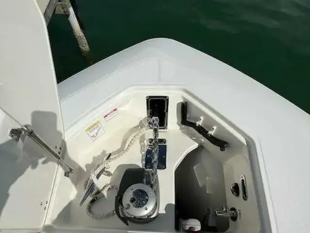 Boston Whaler 380 Outrage