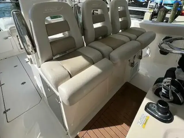 Boston Whaler 380 Outrage