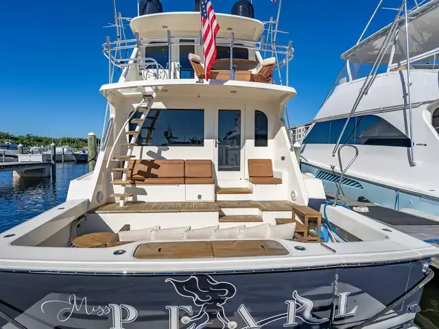 Hatteras Convertible