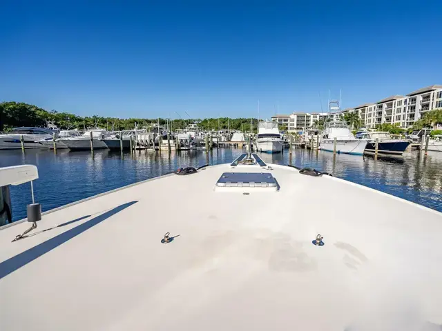 Hatteras Convertible