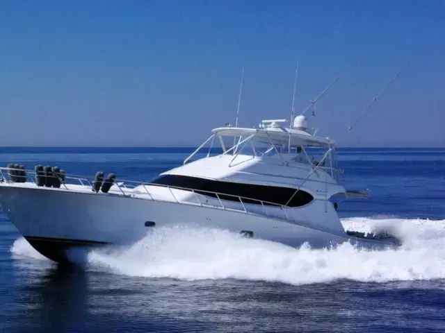 Hatteras 68 Convertible