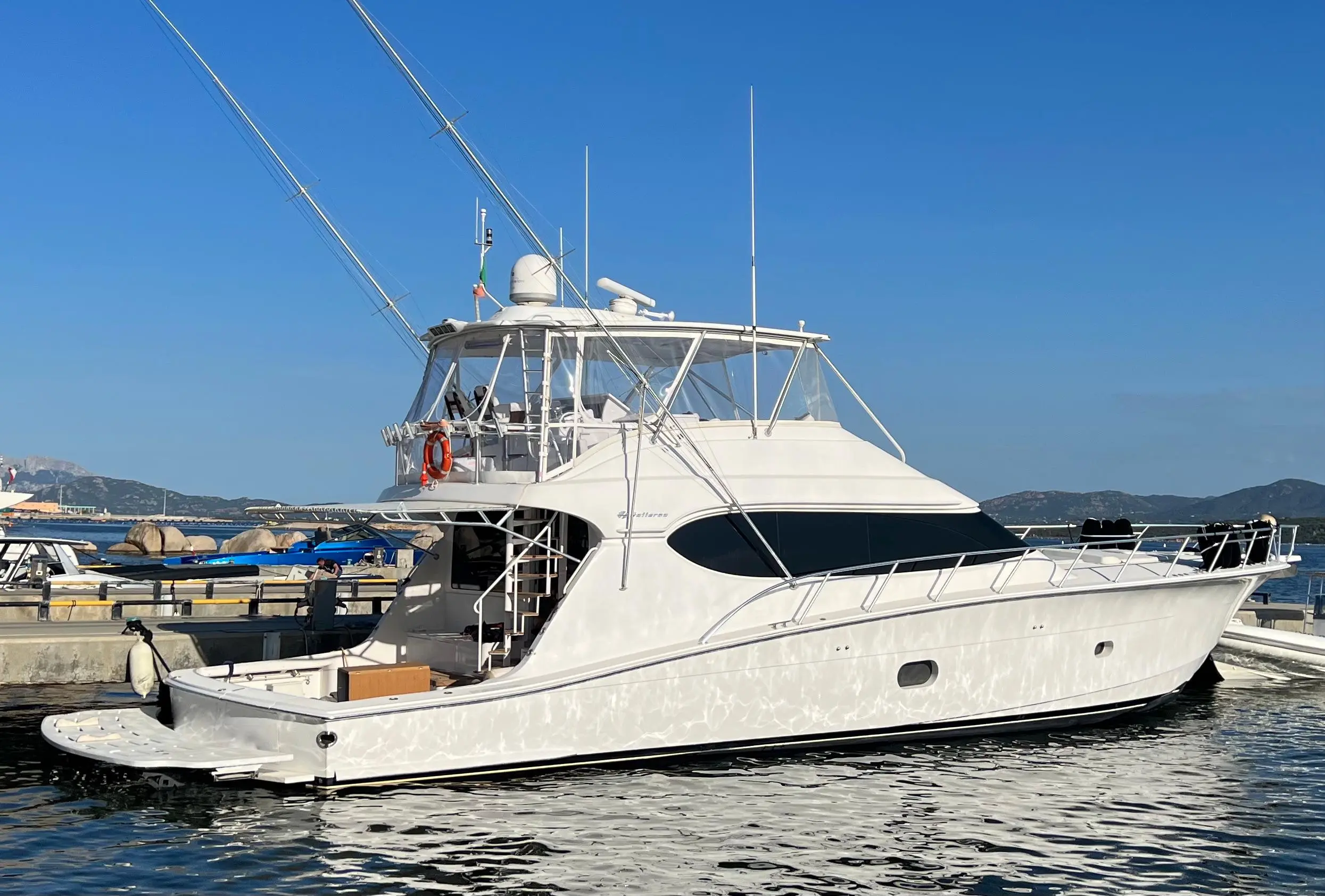 2011 Hatteras 68 convertible