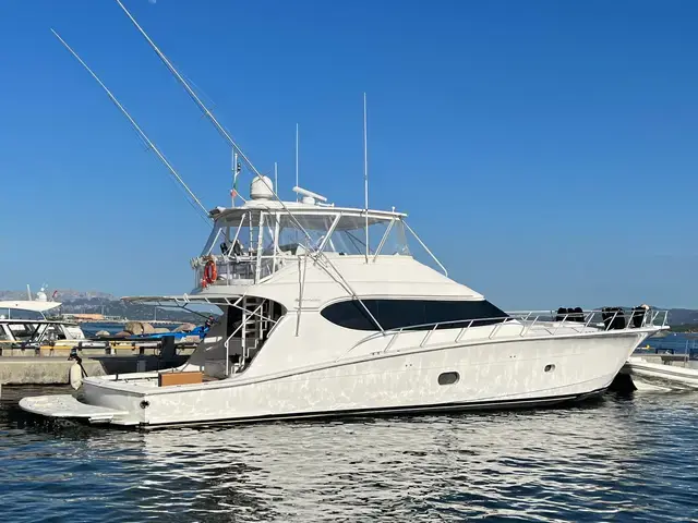 Hatteras 68 Convertible