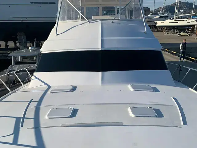 Hatteras 68 Convertible