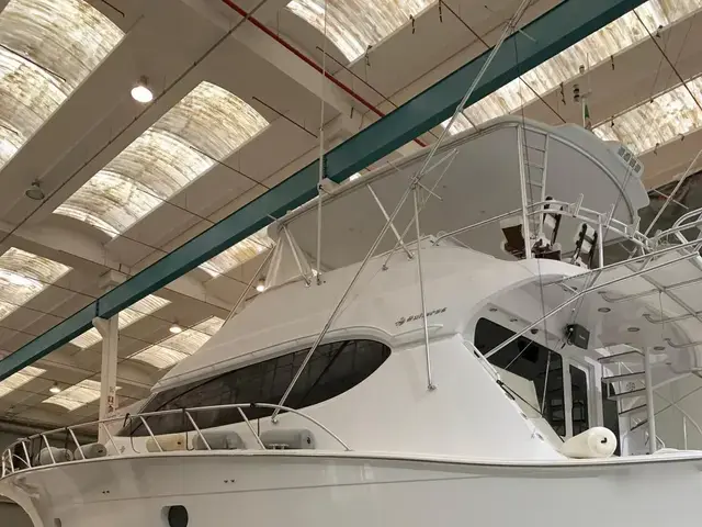 Hatteras 68 Convertible