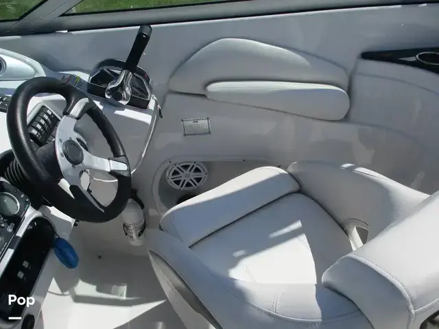 Crownline 300