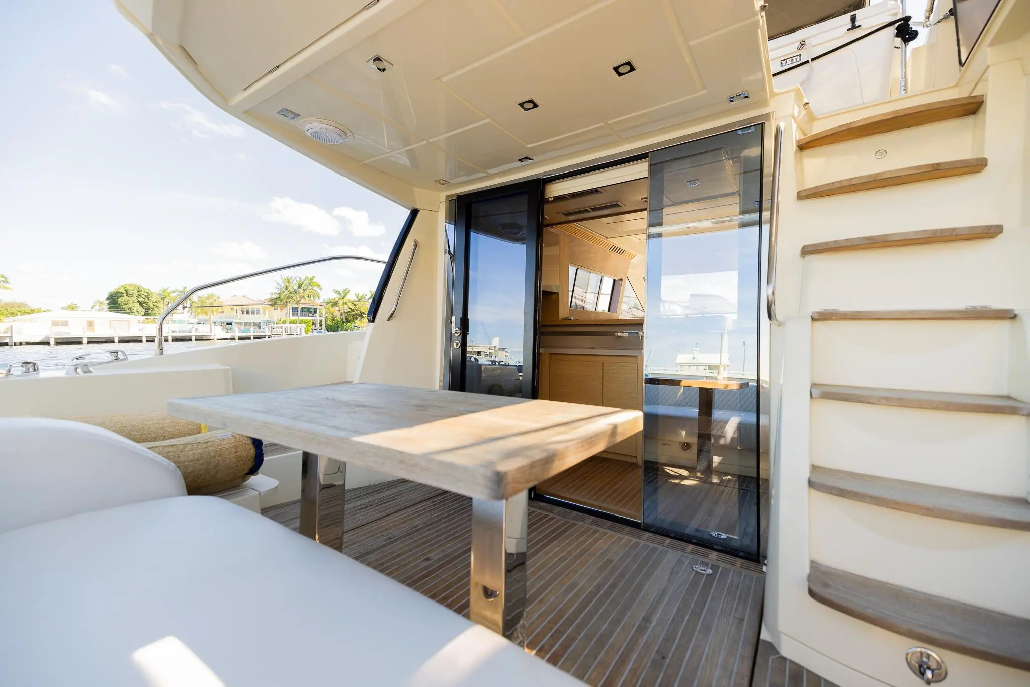 2016 Beneteau monte carlo 5