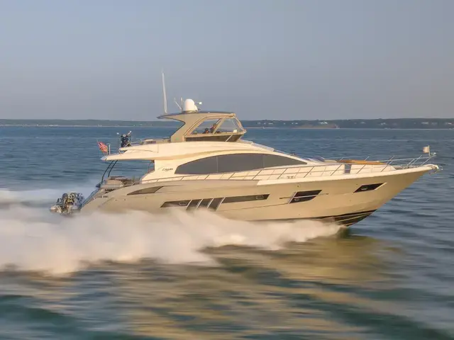 Lazzara Yachts 64