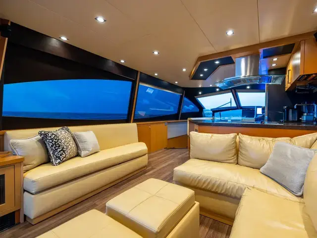 Lazzara Yachts 64