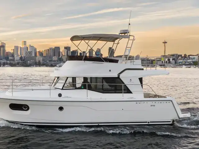 Beneteau Swift Trawler 35