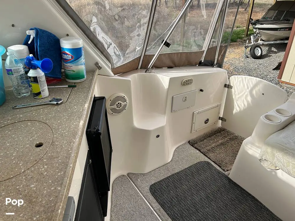 2005 Rinker fiesta vee 342