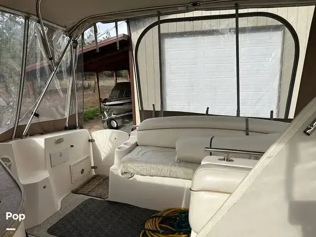 Rinker 342 Fiesta Vee