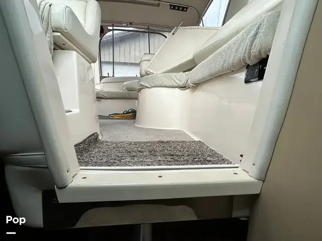 Rinker 342 Fiesta Vee