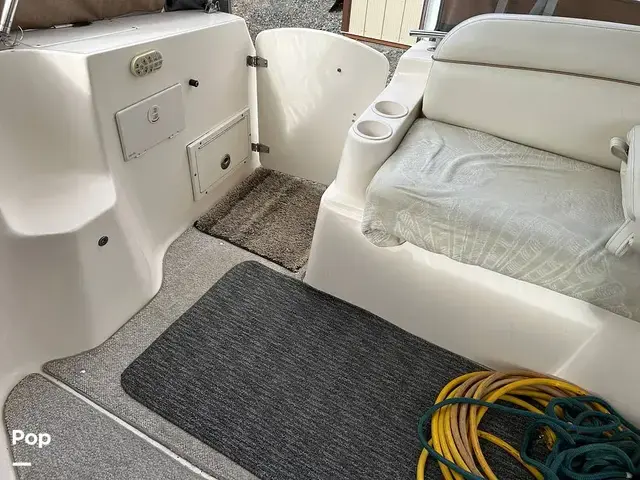 Rinker 342 Fiesta Vee