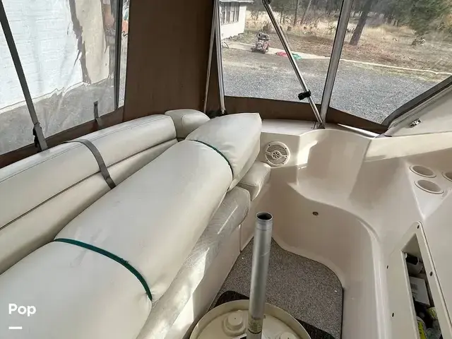 Rinker 342 Fiesta Vee