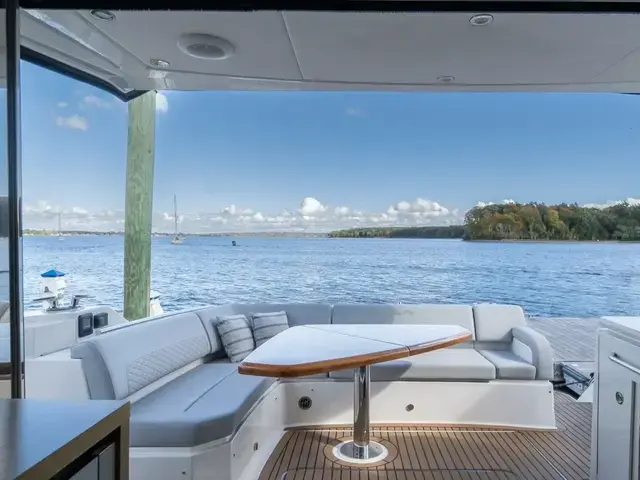 Sea Ray L550