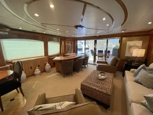 Hatteras Motor Yacht