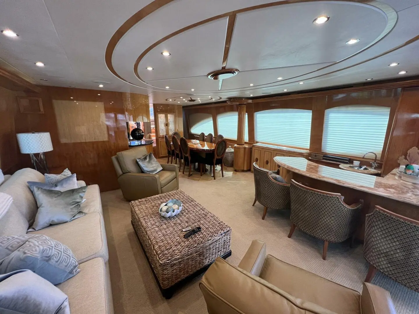 2004 Hatteras motor yacht