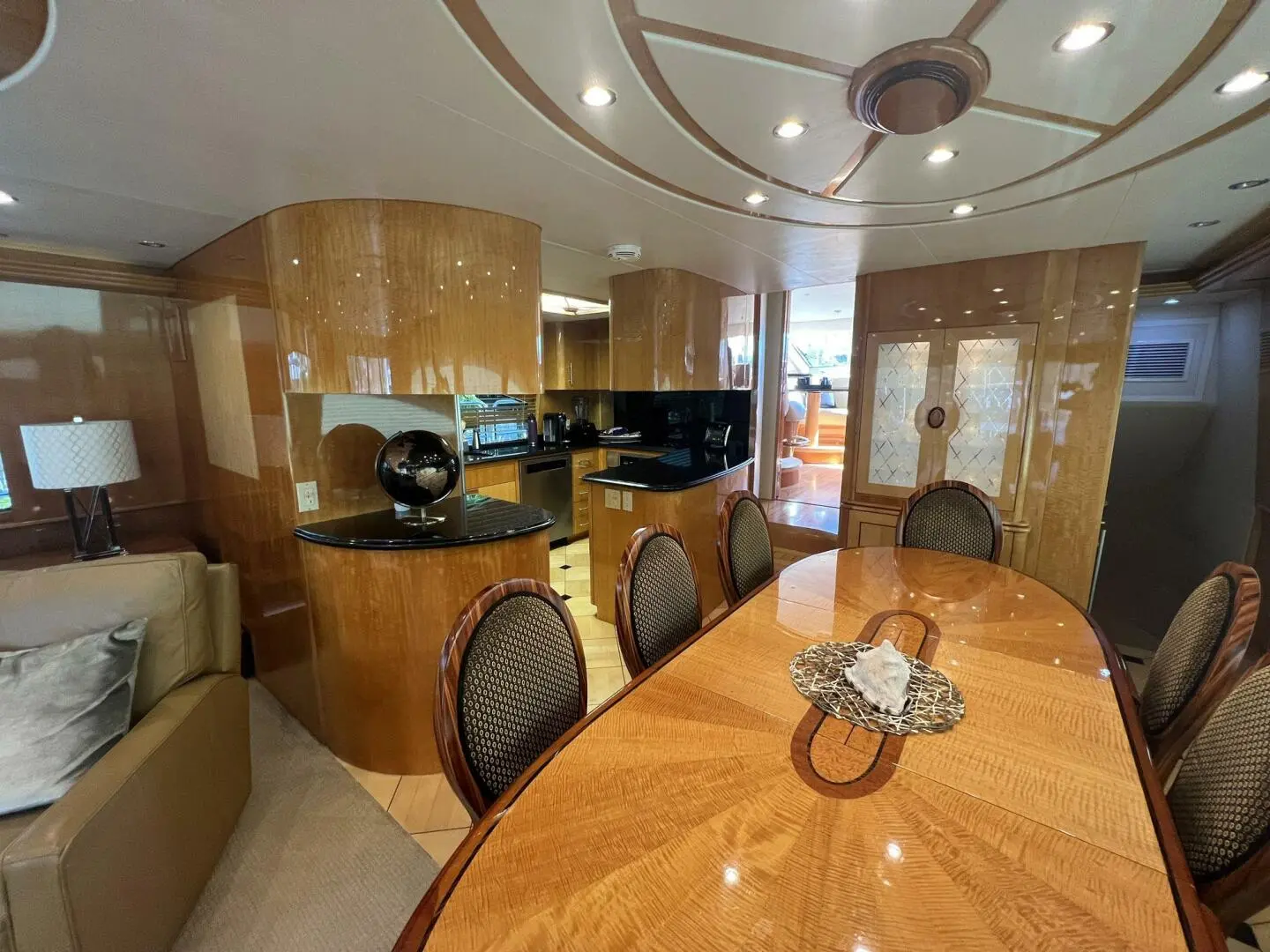 2004 Hatteras motor yacht