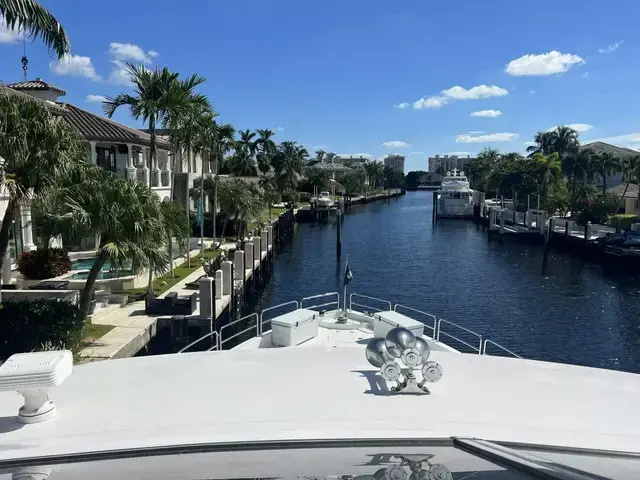 Hatteras Motor Yacht