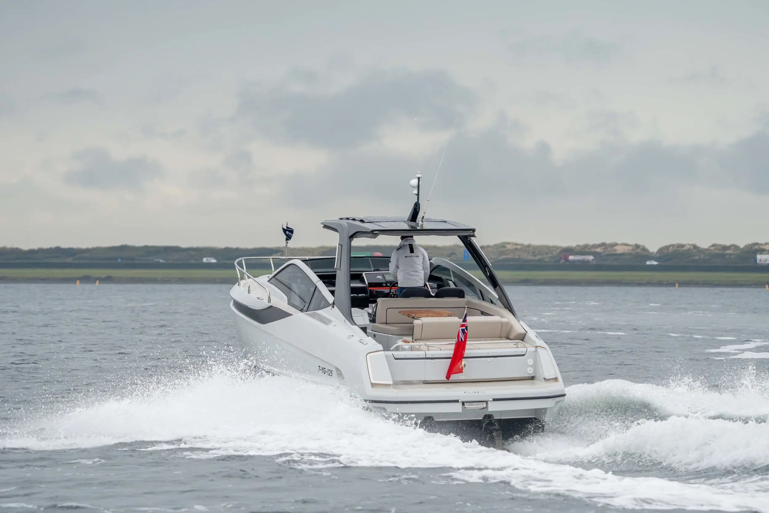 2021 Fairline f line 33