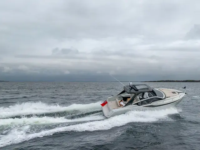 Fairline F Line 33