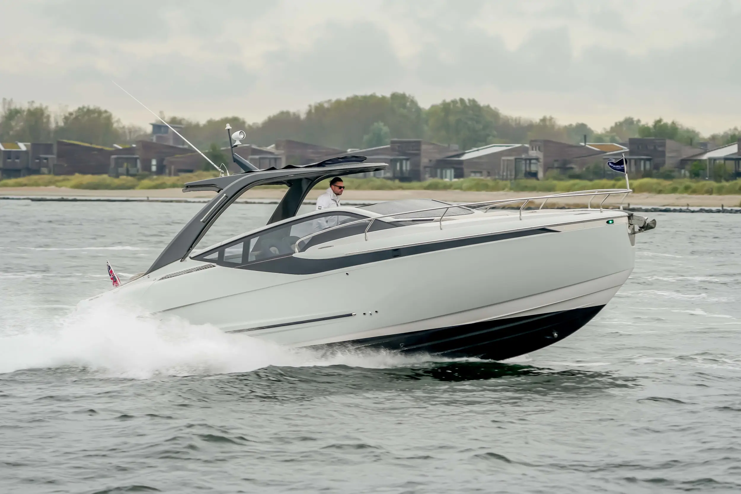 2021 Fairline f line 33