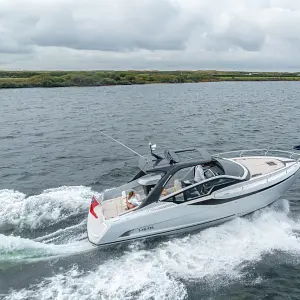 2021 Fairline F Line 33