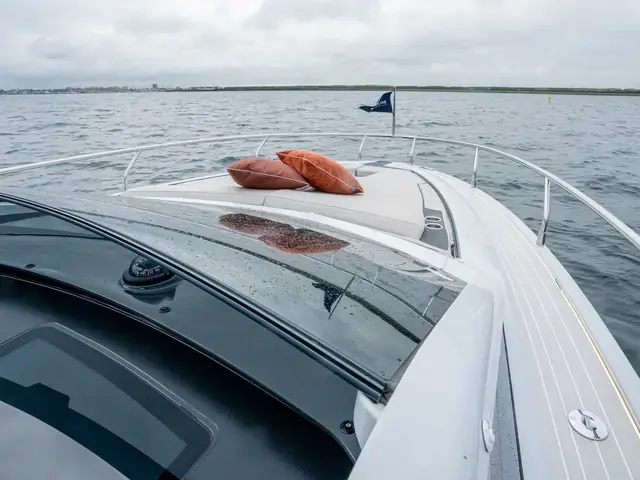 Fairline F Line 33