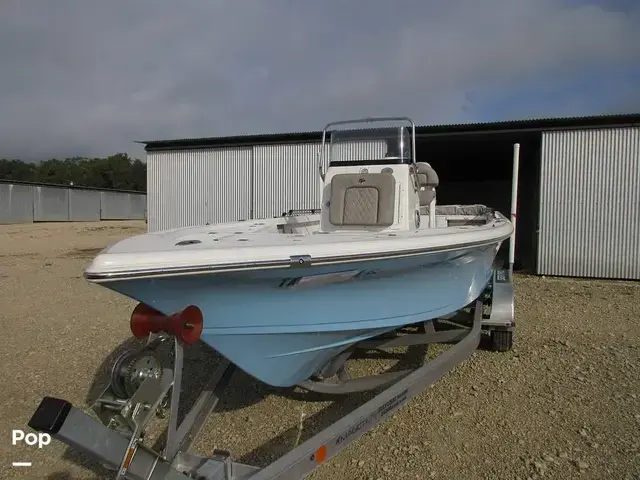 Sea Pro 208 Bay