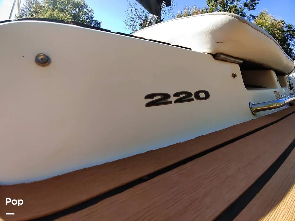 2003 Sea Ray 220