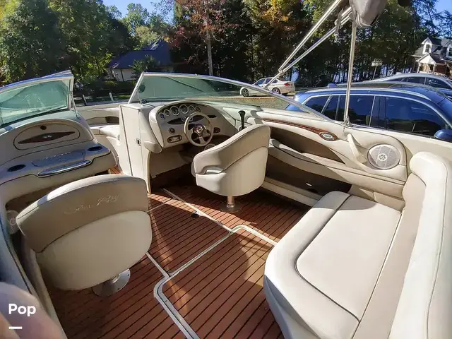 Sea Ray 220