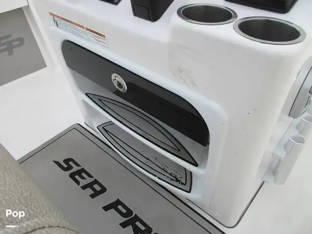 Sea Pro 208 Bay