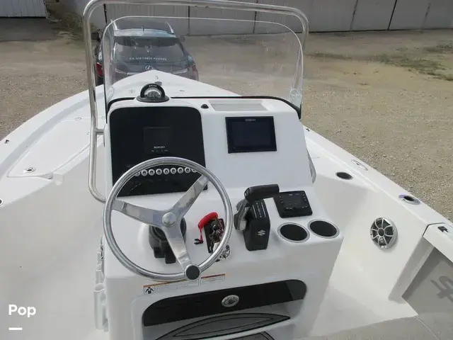 Sea Pro 208 Bay