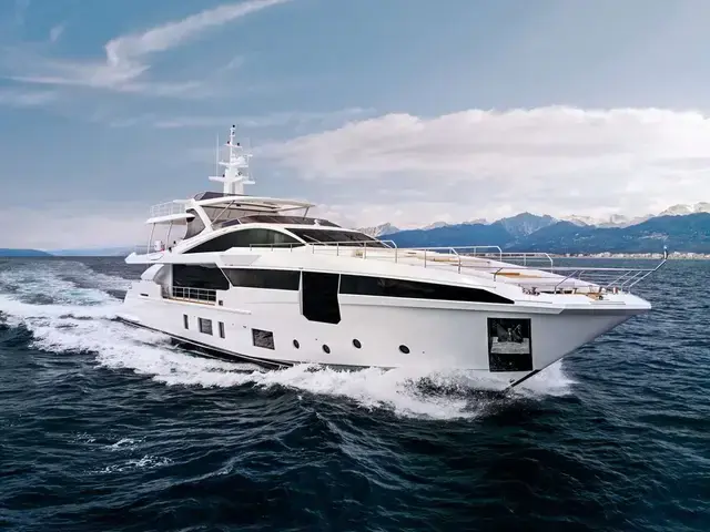 Azimut Grande 35 M-Y HEED