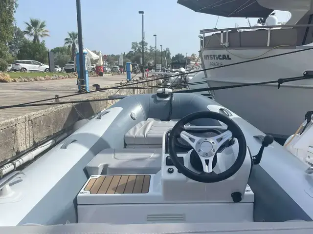 Sunseeker Manhattan 68