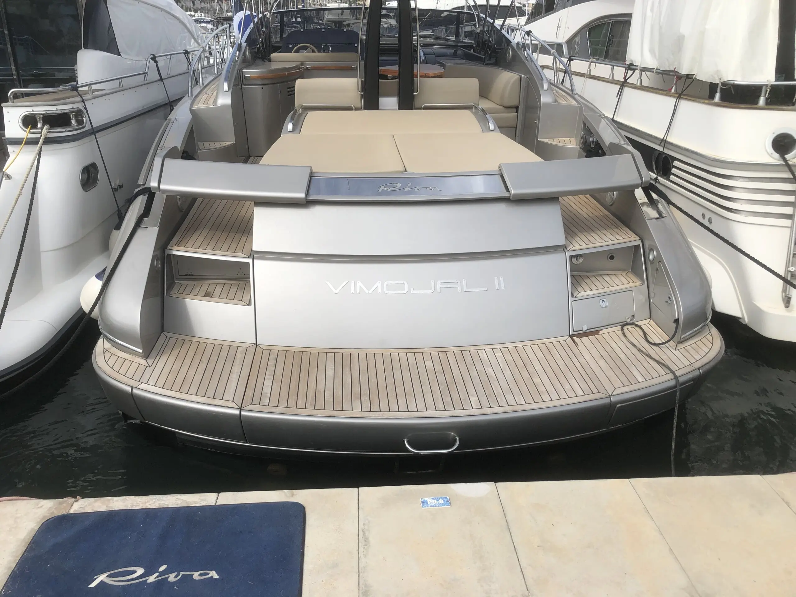 2009 Riva 52 rivale