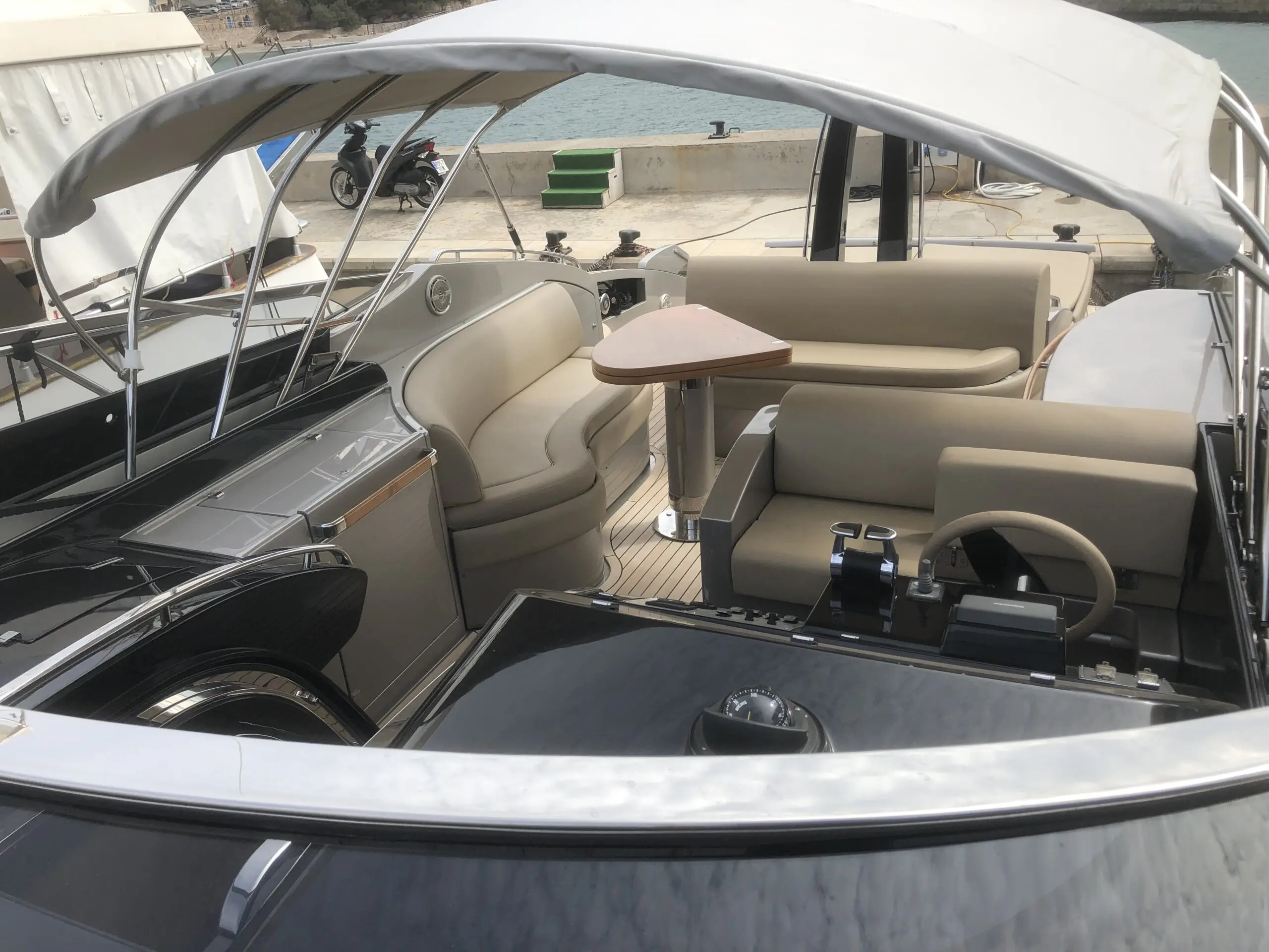 2009 Riva 52 rivale