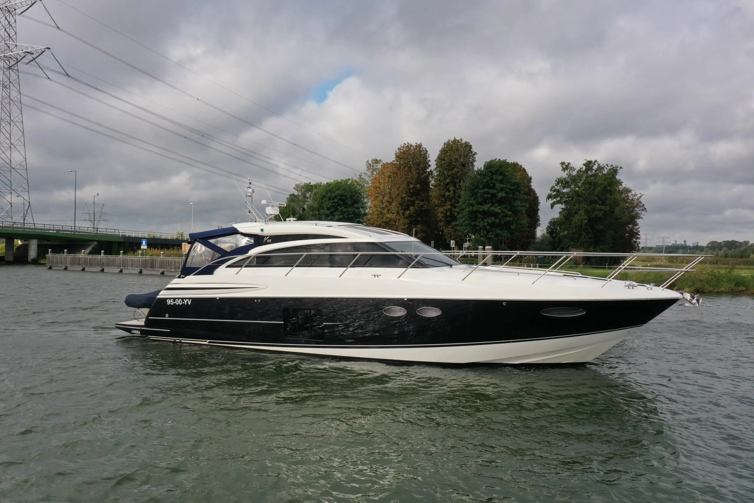 2012 Princess v52