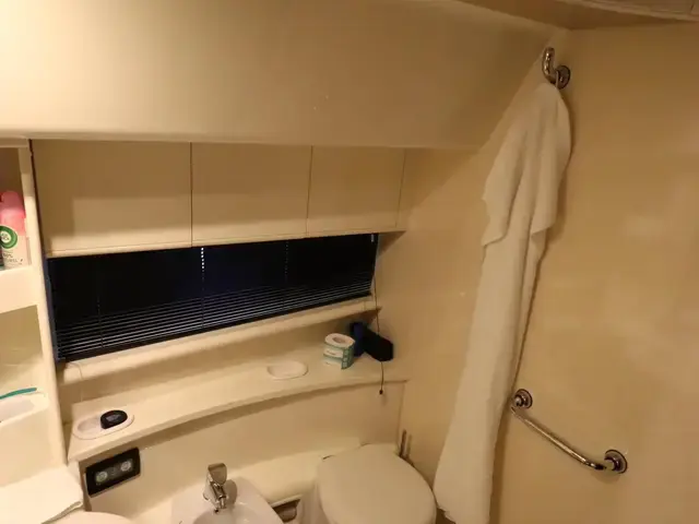 Ferretti Yachts 530