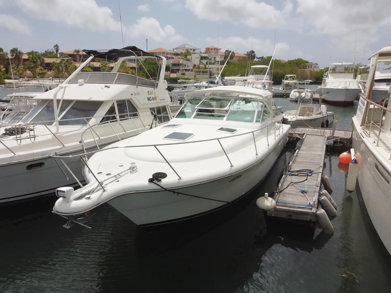 2000 Tiara 3500 open