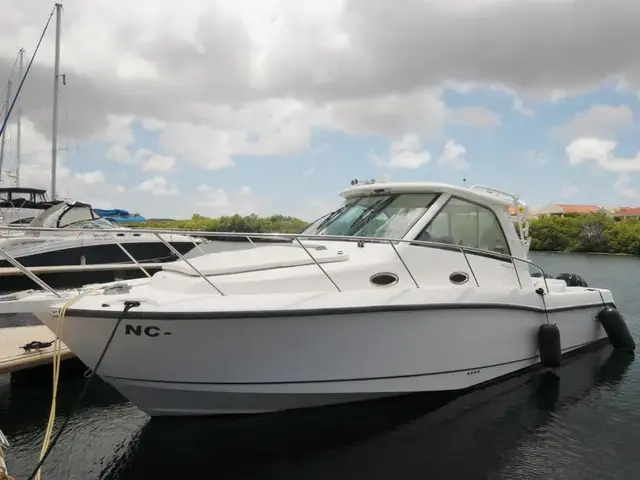 Boston Whaler 345 Conquest