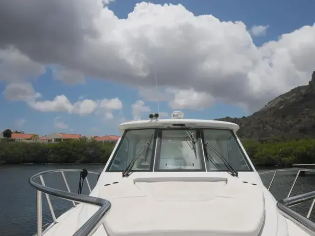 Boston Whaler 345 Conquest