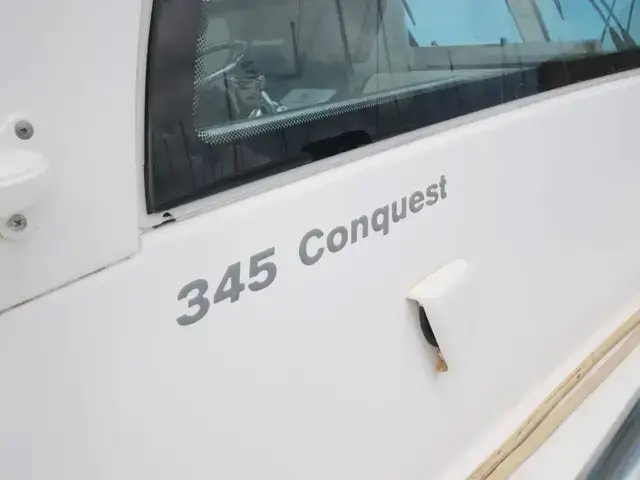 Boston Whaler 345 Conquest