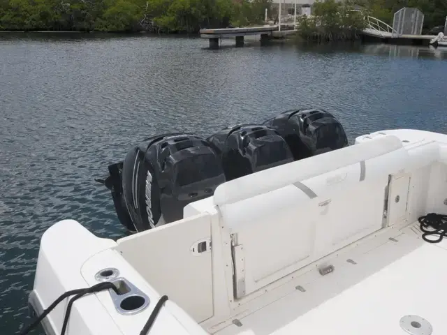 Boston Whaler 345 Conquest