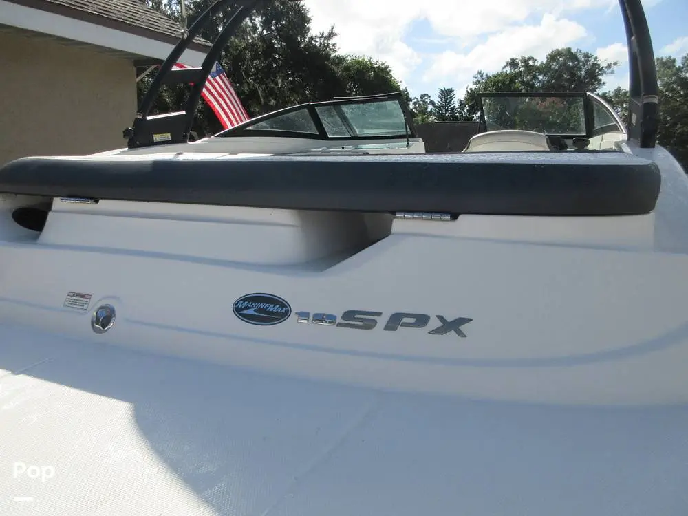 2016 Sea Ray 19 spx