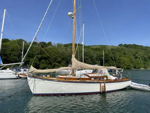 Classic Warner 33 Bermudan Cutter