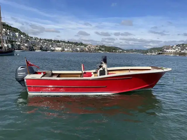 Classic 21' Sport Fishing Boat