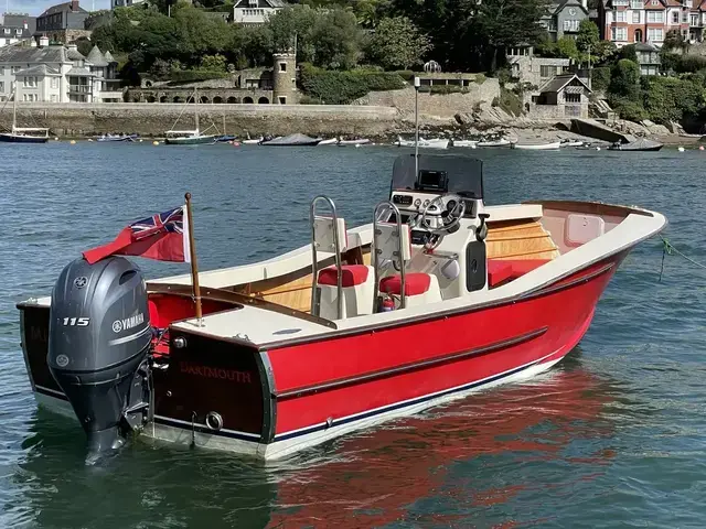 Classic 21' Sport Fishing Boat