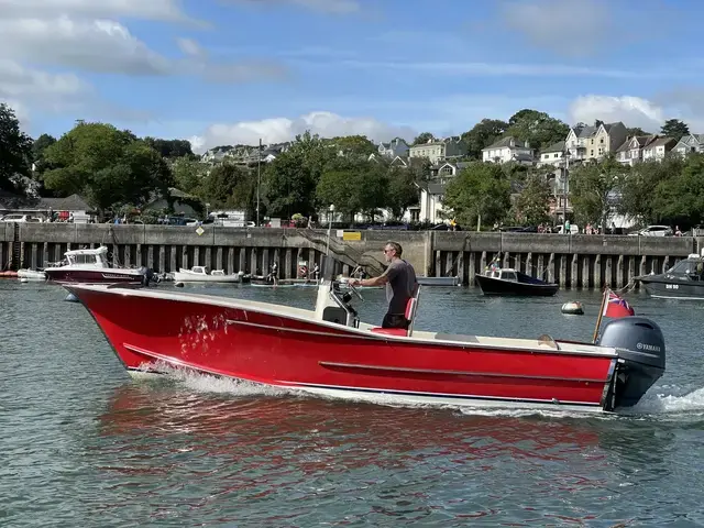 Classic 21' Sport Fishing Boat